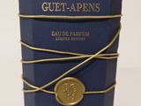guerlain ' s eau de parfum by guerlain in a blue box