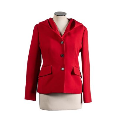 the red jacket is on a mannequin mannequin mannequin mannequin mannequin mannequin mannequin mannequin manne