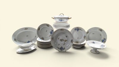 LIMOGES FRANCE Partie de service de table en porcelaine à dé…