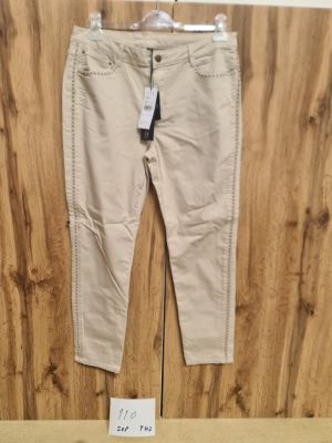 Lot de 20 pantalons femme 1.2.3 ? Taille 42