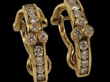 paire de boucles d'oreilles créoles en or jaune 18 carats et diamants