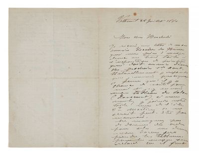 une lettre écrite à l'encre noire sur une feuille de papier