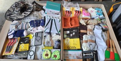 234 / 1 palette de 139 kg de mix (chapeau, brosses de …