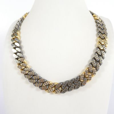 a close up of a necklace on a mannequin mannequin mannequin mannequin mannequin mannequin mannequin mannequin