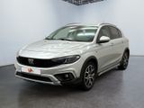 l'avant d'un SUV Honda blanc garé dans un garage