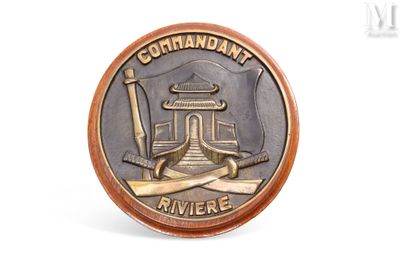 une image représentant une pièce commémorative sur fond blanc
