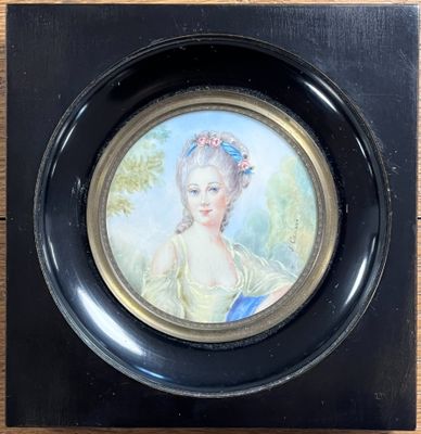 Miniature signée "Femme dévoilée à la couronne bleue et rose…
