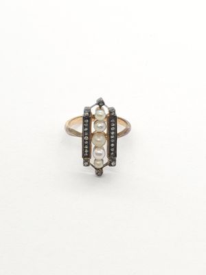 an image of a gold ring with pearls and diamonds