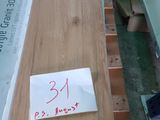 une pancarte posée sur une table sur laquelle on peut lire « 24 p's always »