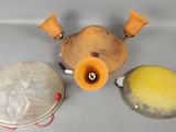 trois types de vases différents sur la table