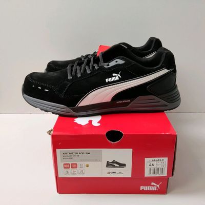 Paire de chaussures de sécurité PUMA, P.