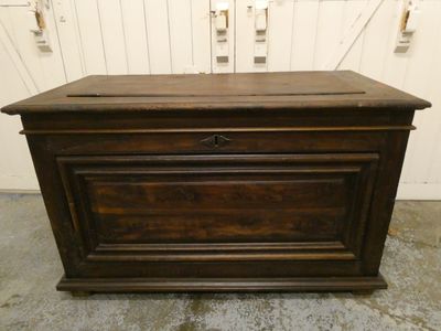 Coffre en chêne mouluré - Manche, XVIIIe - H.