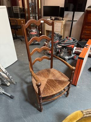 fauteuil paillé