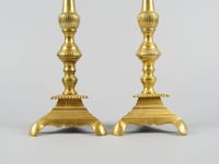 Paire de pique-cierges en métal doré de style XIXe. (photo 2)