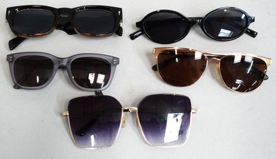 5 paires de solaires