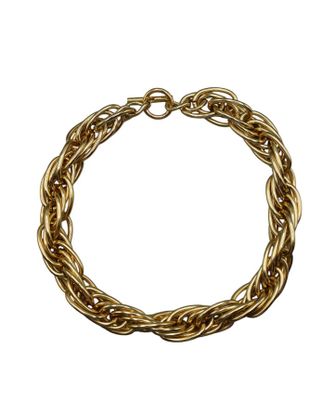 an image of a gold chain bracelet on a white background