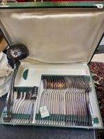 Partie de ménagère de style Art Déco en métal argenté compre…