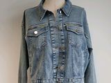 denim jacket on a mannequin mannequin mannequin mannequin mannequin mannequin mannequin mannequin mannequin mann