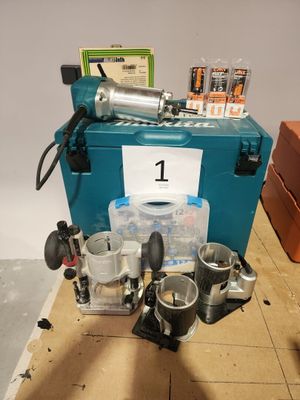 une boîte bleue sur laquelle figurent de nombreux outils