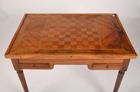 Table tric-trac en bois et placage de noyer, ouvrant par deu… (photo 2)