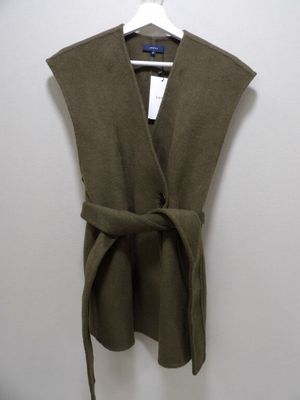Taille 0 : SOEUR Jolie veste sans manches en laine.
