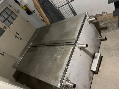 1 armoire inox froid négatif inox ouvrant à 2 portes, sans m…