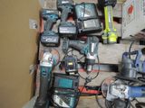 a lot of tools that are sitting on a pallet