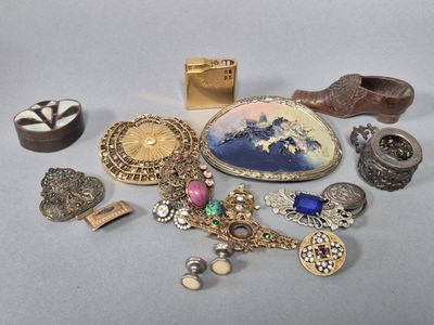 Lot de broches et boucles de ceinture début Xxe siècle en mé…