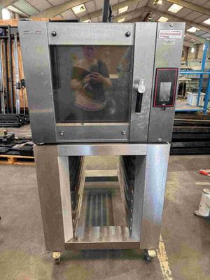 une image d'une machine dans une usine