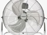 une image représentant un ventilateur blanc posé sur un support métallique