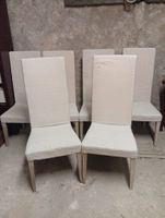 Ensemble de six chaises en bois cérusé blanc.