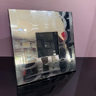 Cadre photo DIOR carré 18/18cm metal argenté, modèle d'expo