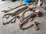beaucoup de chaînes qui traînent par terre