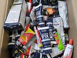 une boîte en carton remplie de différents types d'aliments