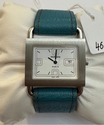 Montre en acier, signée - HERMÈS - BARENIA - 32mm X 25mm - F…