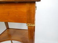 Petite table de style Louis XVI, dite "cabaret" en acajou bl… (photo 2)