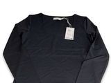 a black top with long sleeves and a white tag on it