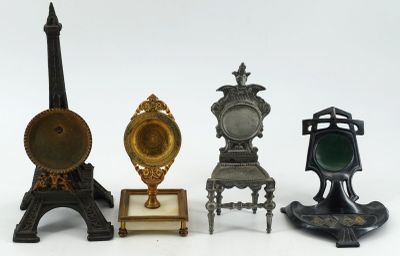 quatre types d'horloges différents et une horloge exposée