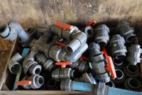 16 cartons raccords, coudes, vannes de piscine (photo 3)