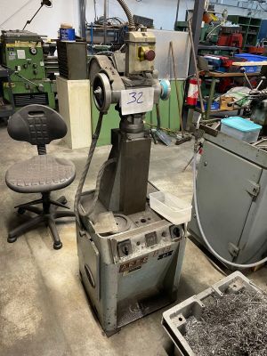a machine that is sitting in the middle of a room
