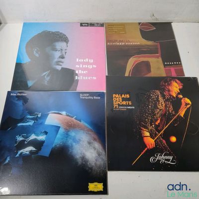 quatre albums d'Elvis Presley et de son groupe, dont les Beatles