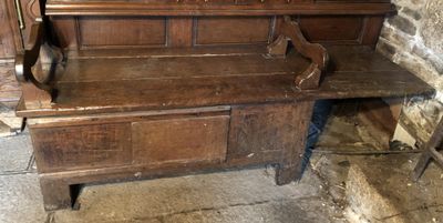 Banc breton ancien en bois. long 1,84m.