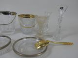 a lot of glass items that are on the table