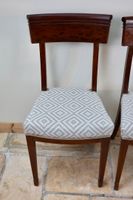 Suite de quatre chaises en acajou à dossier bandeau, pieds p… (photo 2)