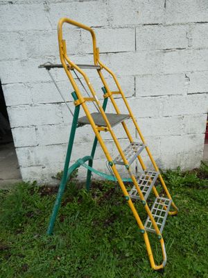 Escabeau MACC 4 marches - Photo 1