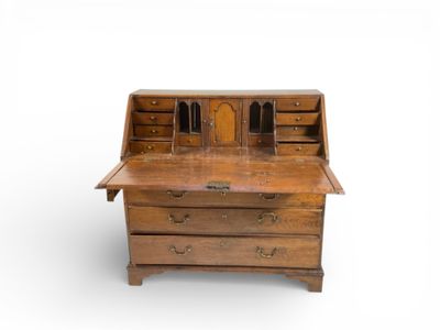 Angleterre Fin XIXème Commode scribane en bois naturel ouvra…