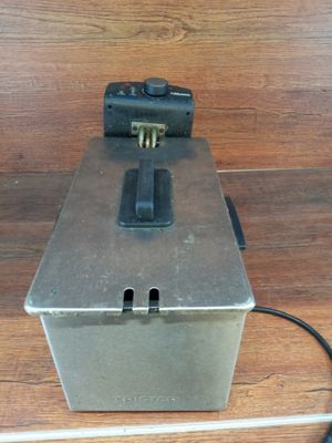 1 Friteuse électrique de la marque TRISTAR