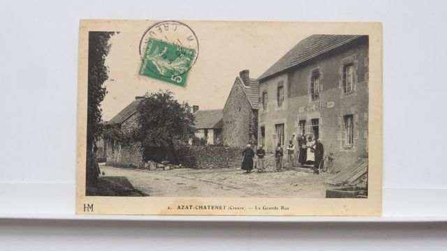 Azat-Châtenet La Grande Rue. HM 2. B.E. (petite tache).