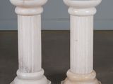 paire de socles en marbre blanc en forme de colonne