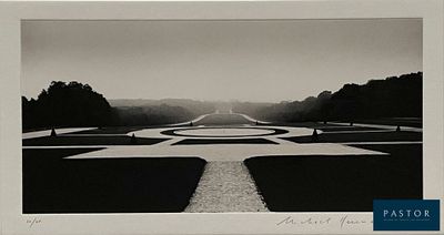 photographie en noir et blanc montrant une vue du monument de Washington depuis le mémorial de Lincoln